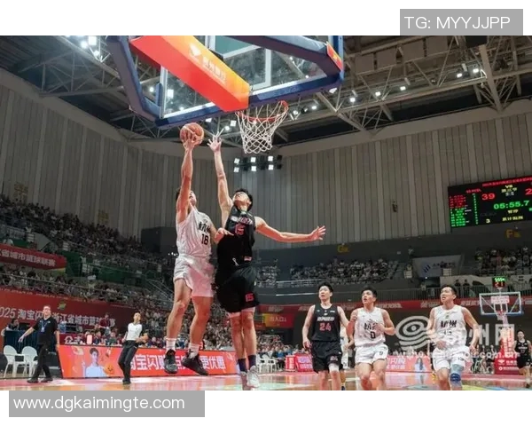 杭州篮球队进攻表现分析与得失总结探讨